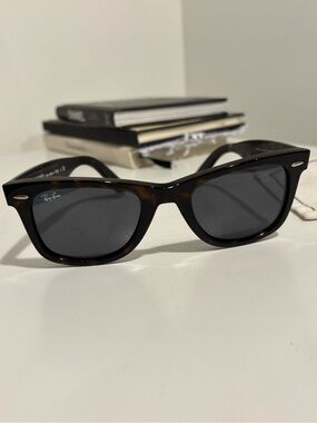 Ray-Ban Tortoiseshell Frame Sunglasses with Dark Gray Lenses